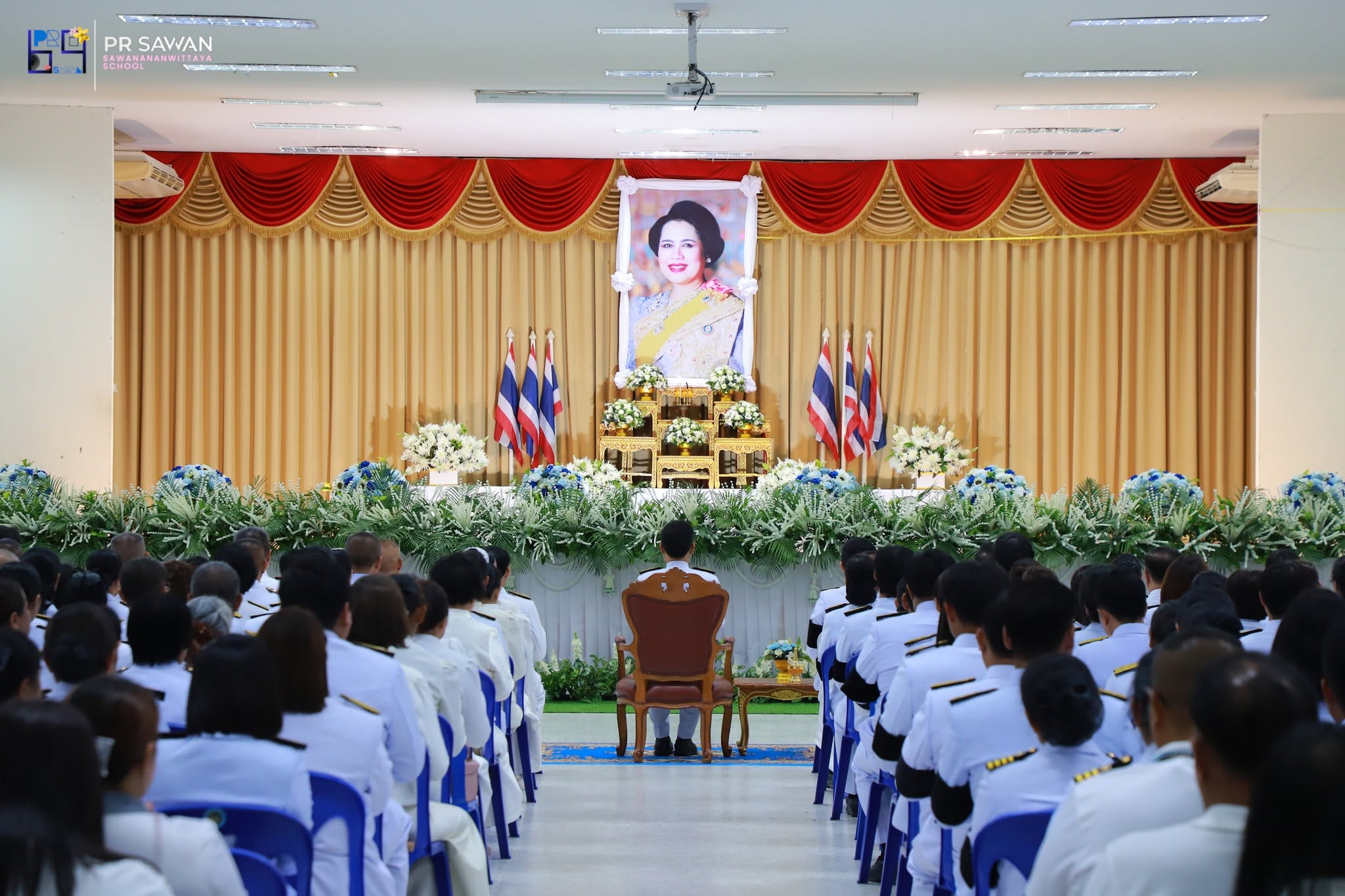 พิธีสวดพระพุทธมนต์และทำบุญตักบาตรถวายพระราชกุศล เนื่องในวันคล้ายวันพระราชสมภพ สมเด็จพระนางเจ้าสิริกิติ์ ฯ และวันแม่แห่งชาติ ประจำปี 2569